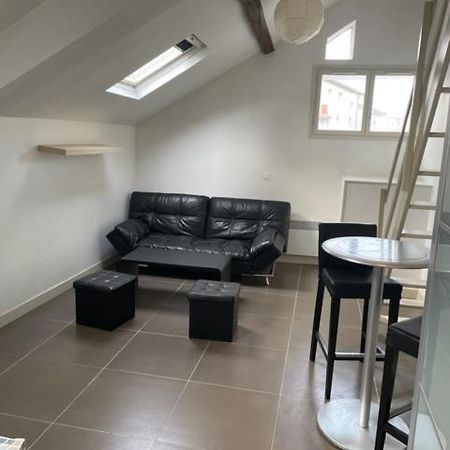 Appartements Sympas Et Confortables Proche De Paris Nanterre Bagian luar foto